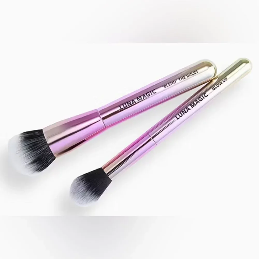 Luna Magic Blend Rules Glow Up 2-Piece Face Brush Set Powder Highlighter NWT